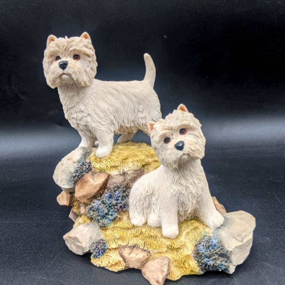 Sherratt & Simpson Figurine West Highland Terriers Rocks & Heather